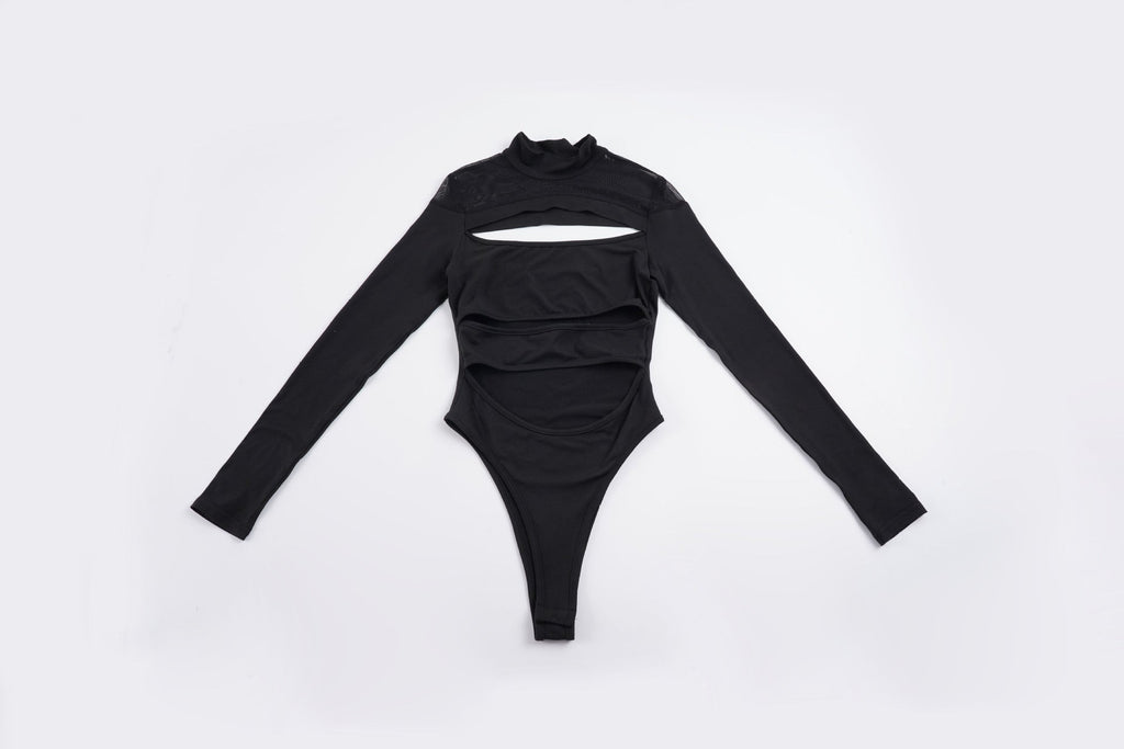 Body à manches longues pour femmes avec un design découpé raffiné et un élégant col montant R&B