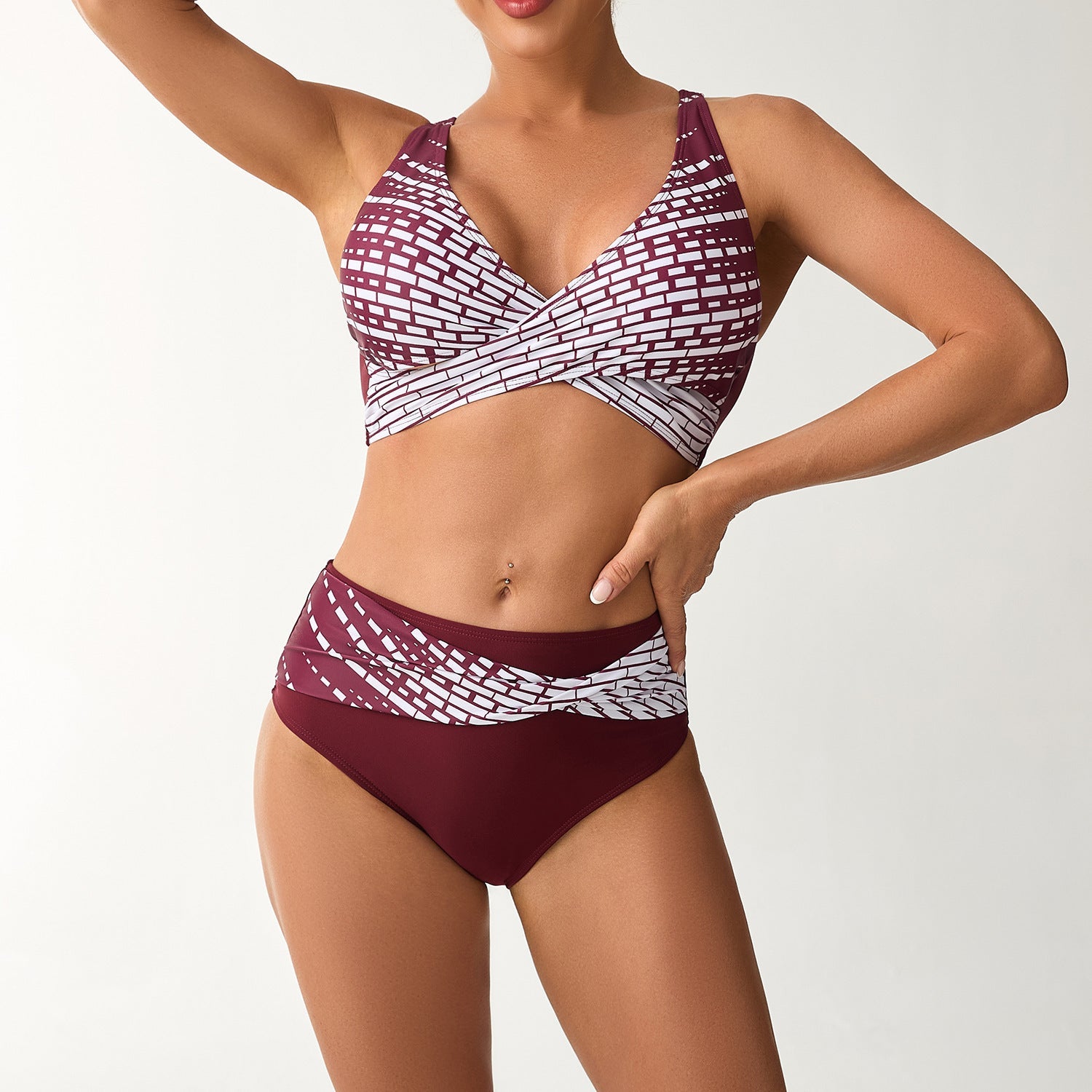 Ensemble de bikini taille haute pour femmes avec un haut lacé et des accents graphiques R&B