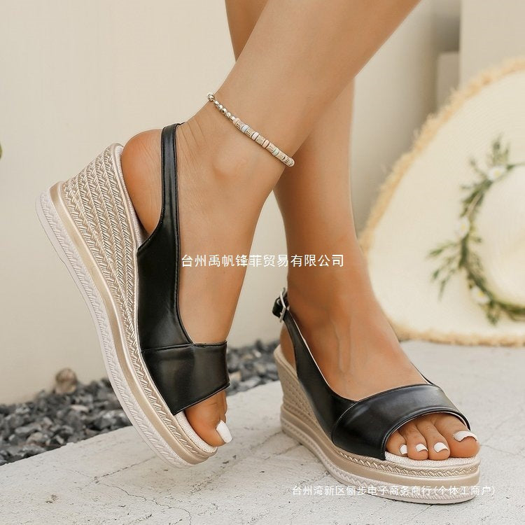 Mules compensées pour femmes en simili cuir de haute qualité avec des brides élastiques et une semelle tendance R&B