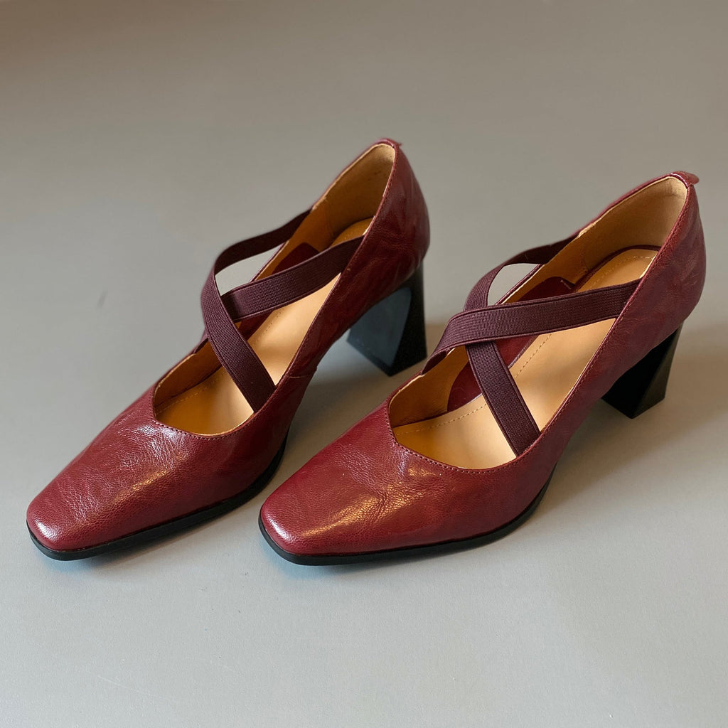 Pompes Slingback élégantes pour femmes avec un design de sangle à la mode et un confort de talon bloc R&B