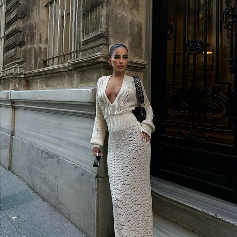Robe maxi élégante en crochet pour femmes avec décolleté en V profond R&B