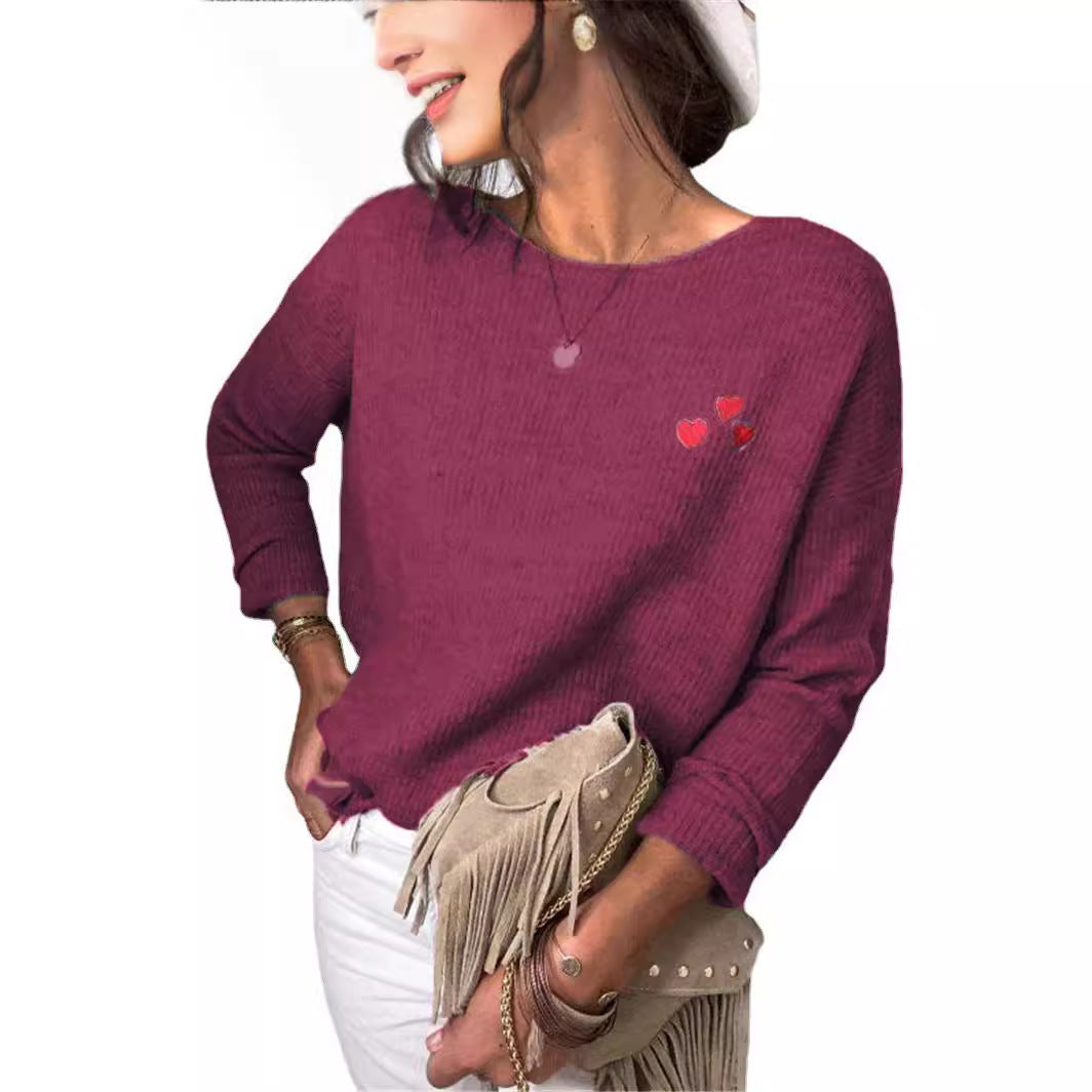 Pull en maille oversize pour femmes avec broderie en forme de cœur et décolleté bateau