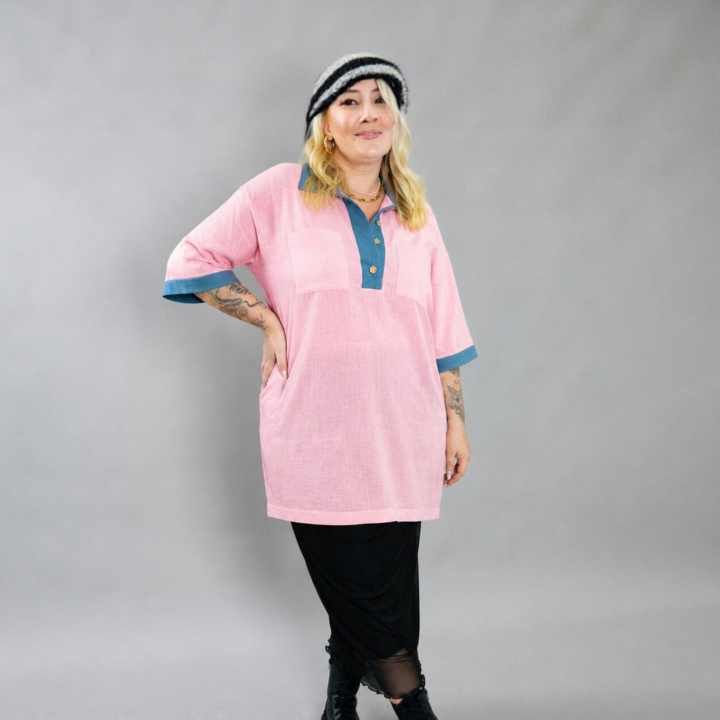 Tunique polo oversize pour femmes avec col contrasté et poches poitrine plaquées