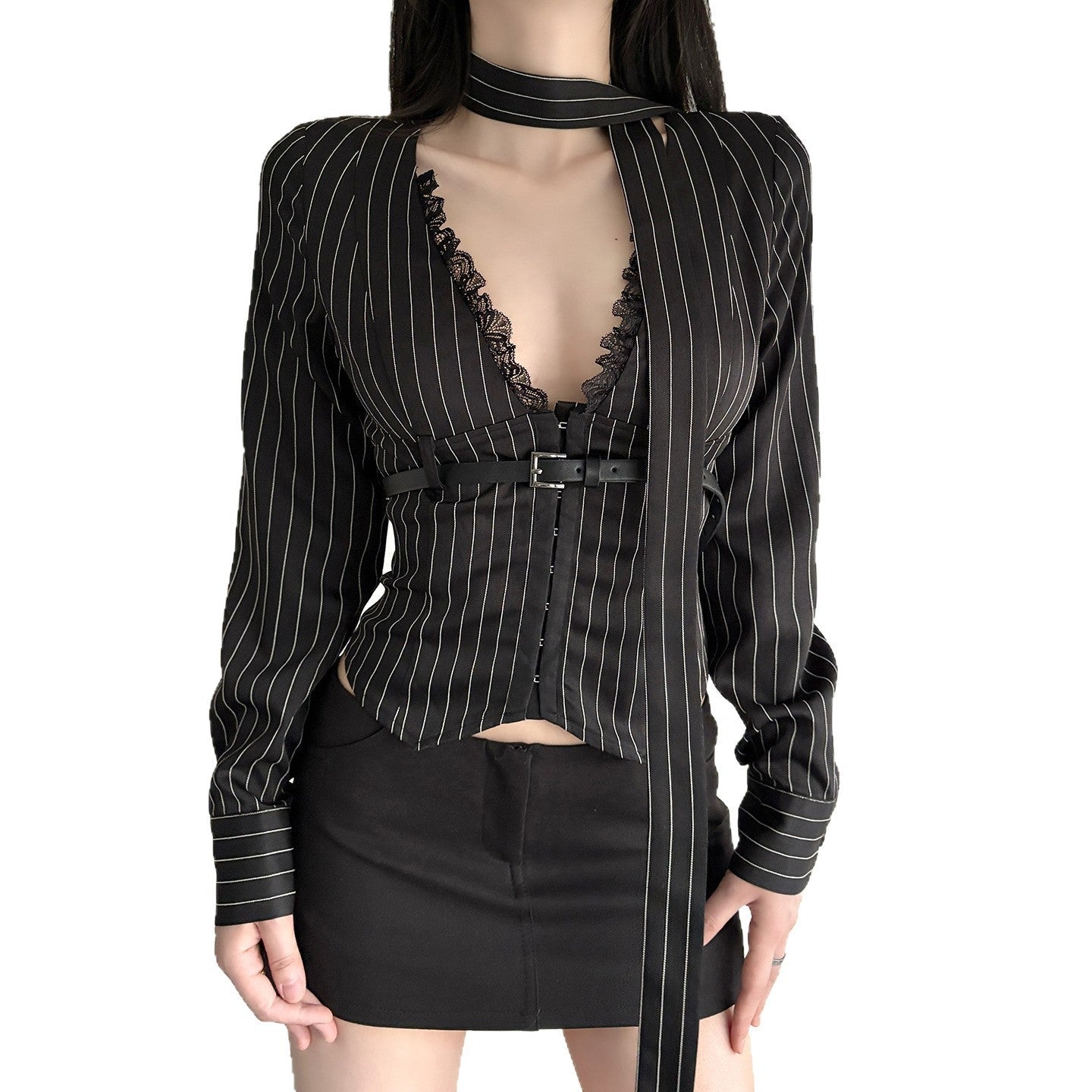 Chemisier ajusté à manches longues pour femmes avec décolleté en V twisté, col chemise et effet à rayures Echo Archiv