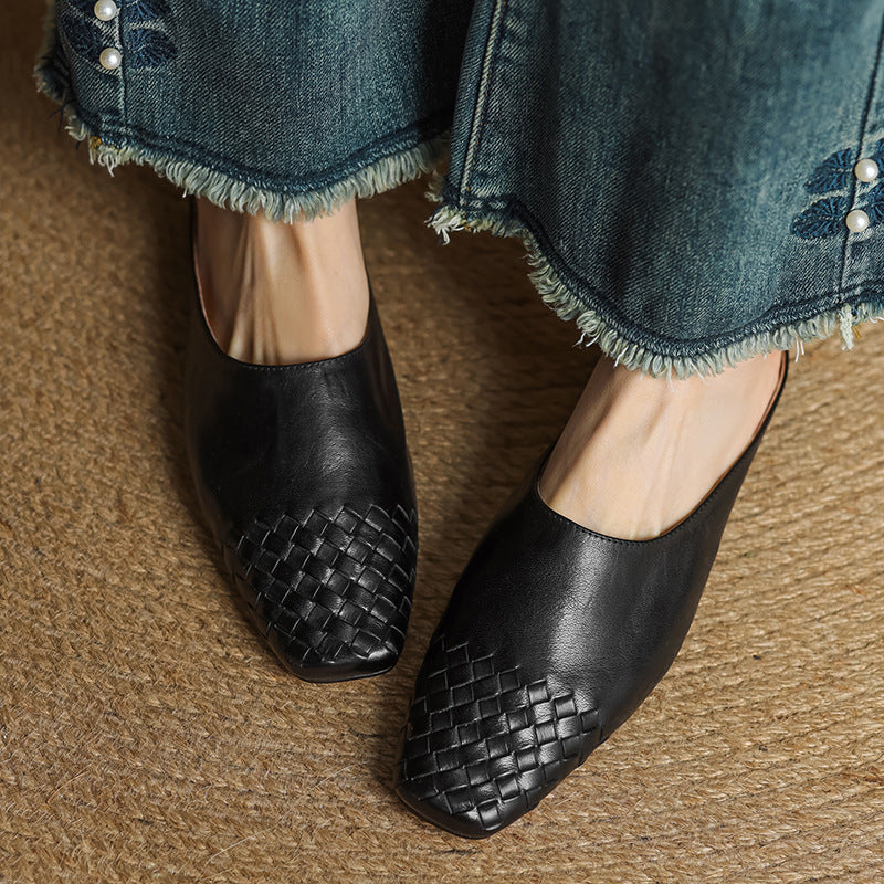 Alessira | Pantoufles en cuir classiques à bout fermé