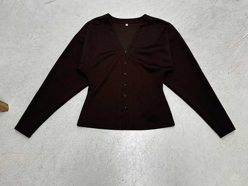 Cardigan fin ajusté pour femmes avec décolleté en V et fermeture à crochet Echo Archiv