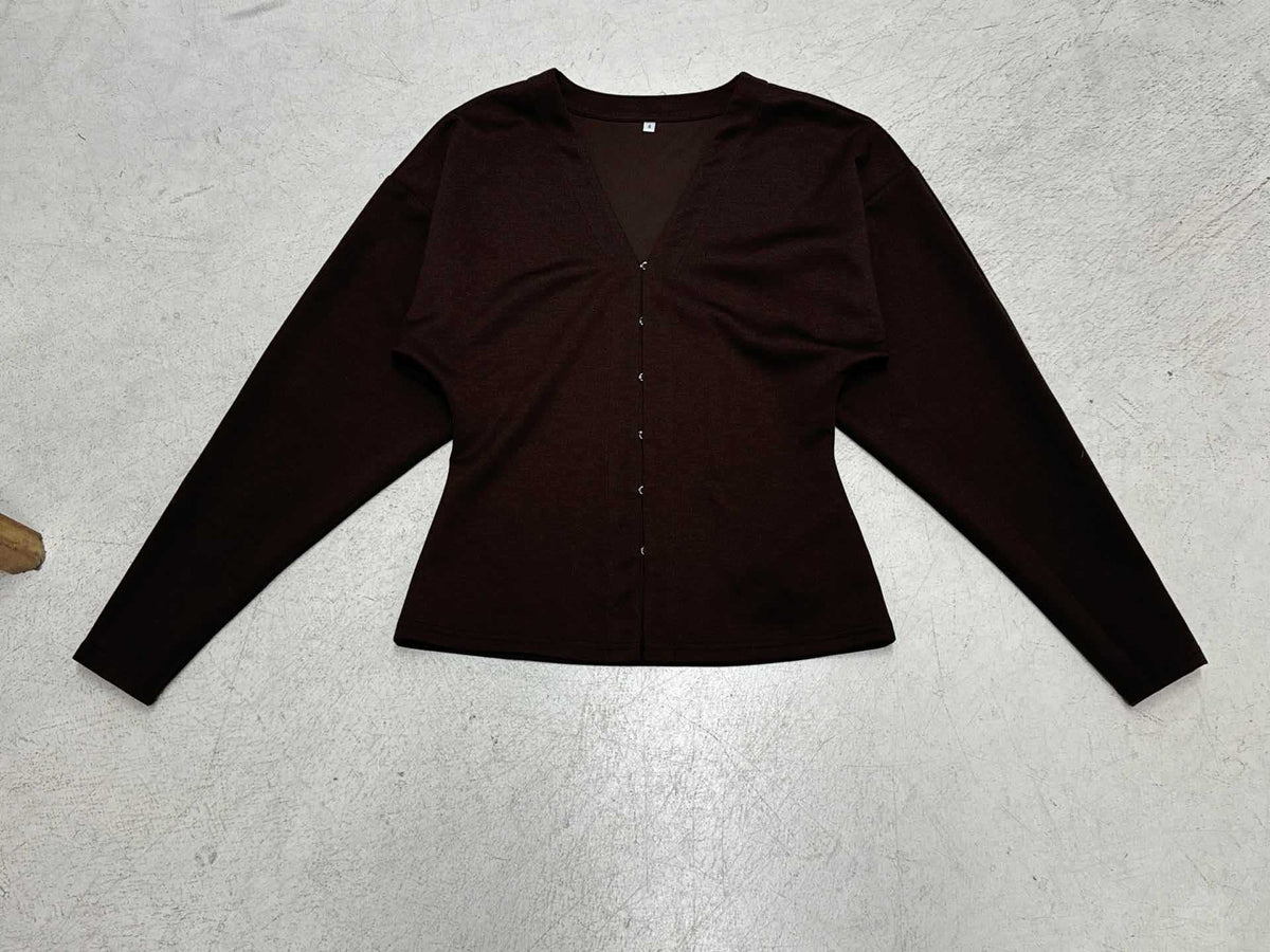 Cardigan fin ajusté pour femmes avec décolleté en V et fermeture à crochet Echo Archiv