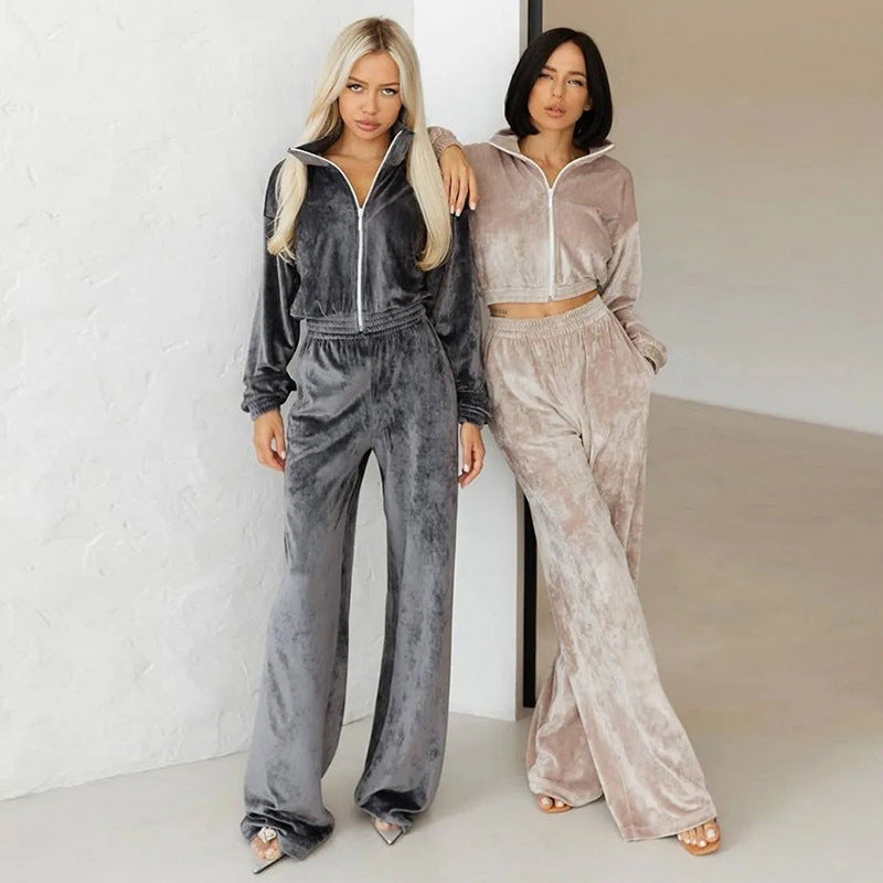 Ensemble de lounge en velours luxueux pour femmes avec veste à fermeture éclair courte et jogger à taille haute Echo Archiv