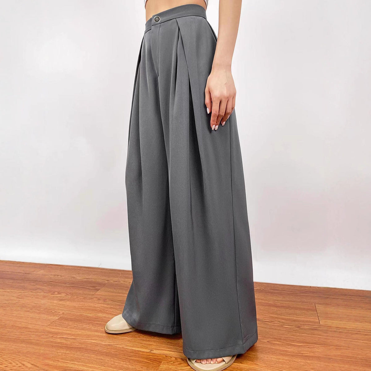 Pantalon plissé taille haute large pour femmes avec plis, passants de ceinture et poches