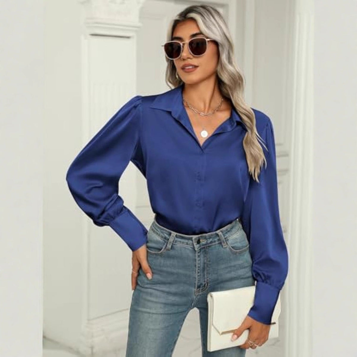 Blouse en satin pour femmes avec col chemise, patte de boutonnage cachée et manches longues