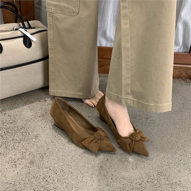 Chaussons élégants pour femmes avec joli détail de nœud R&B