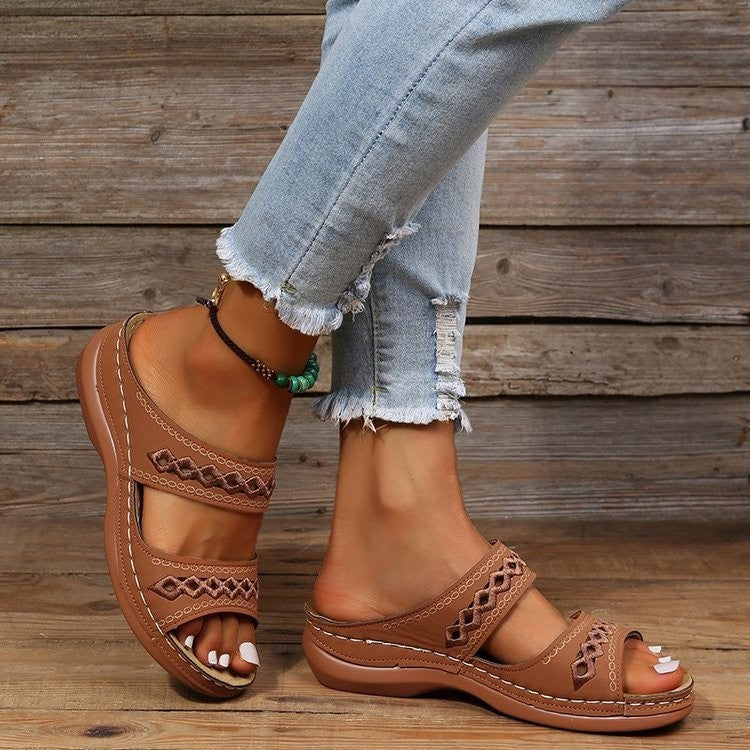 Sandales confortables pour femmes avec design de lanières décoratif et semelle intérieure rembourrée R&B