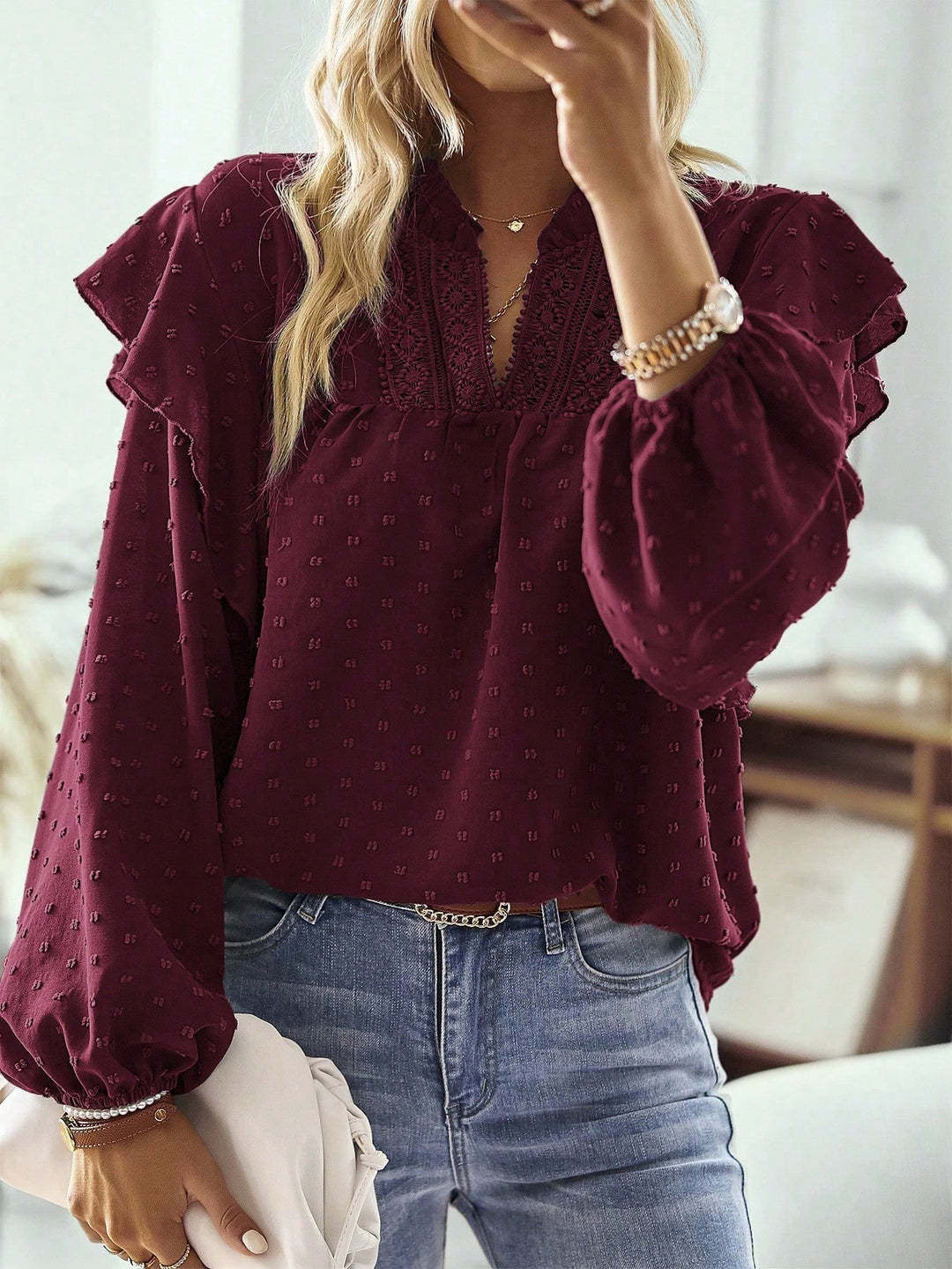 Blouse en viscose pour femmes avec broderie en dentelle et manches volantées