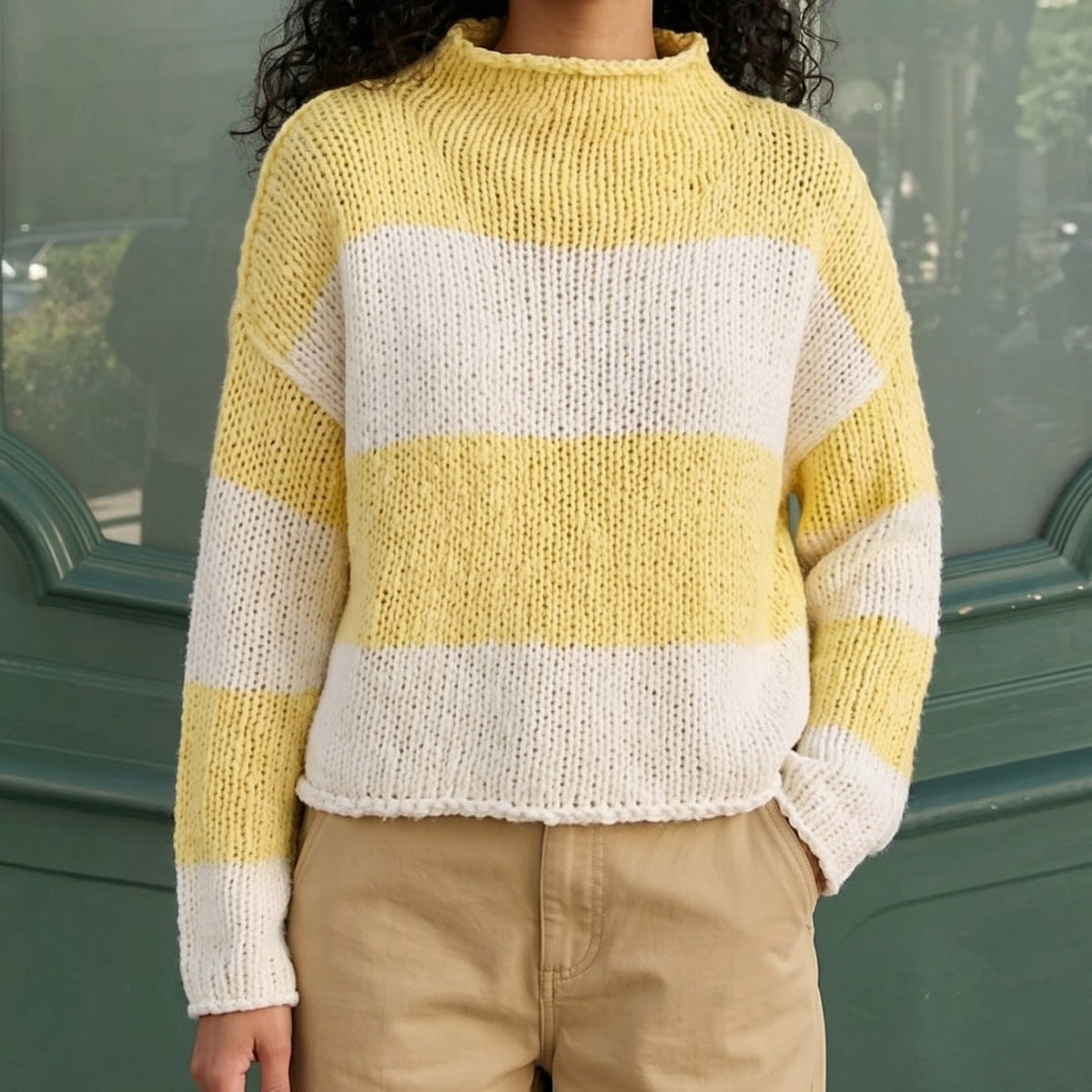 Pull cropped en grosse maille pour femmes avec col montant et manches raglan Echoarchiv