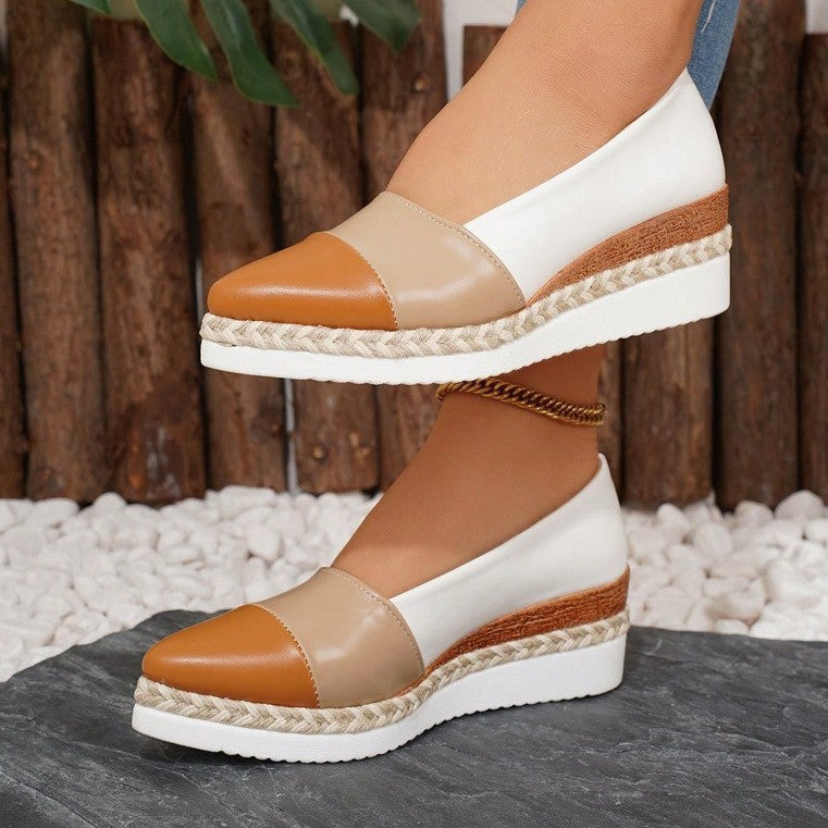 Pantoufles à talons compensés pour femmes avec tressage élégant et semelle polyvalente R&B