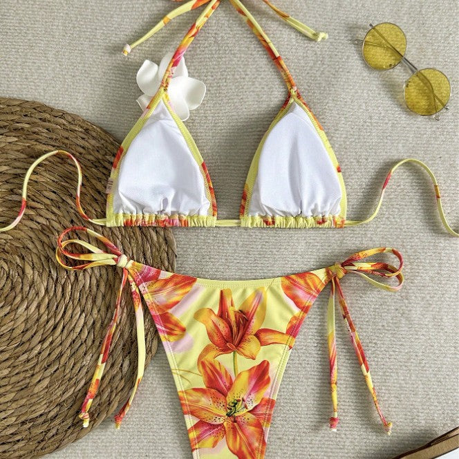 Bikini triangle pour femmes avec accents floraux et cordons ajustables Echo Archiv