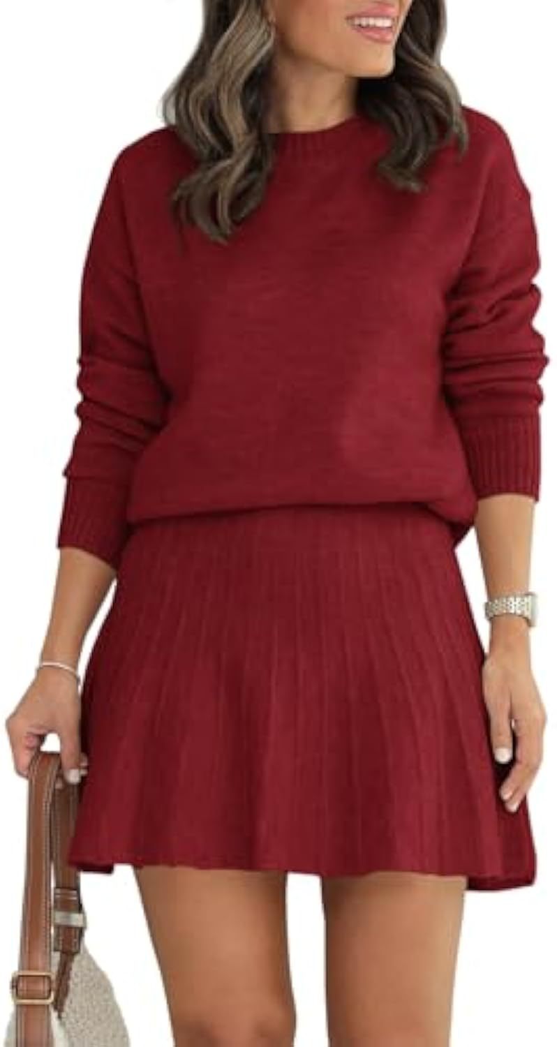 Ensemble en tricot pour femmes avec pull à col rond et mini-jupe plissée