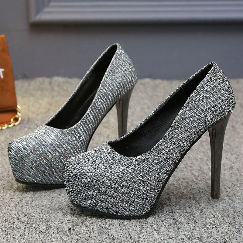 Escarpins à talons hauts pour femmes avec un dessus scintillant et un talon transparent R&B