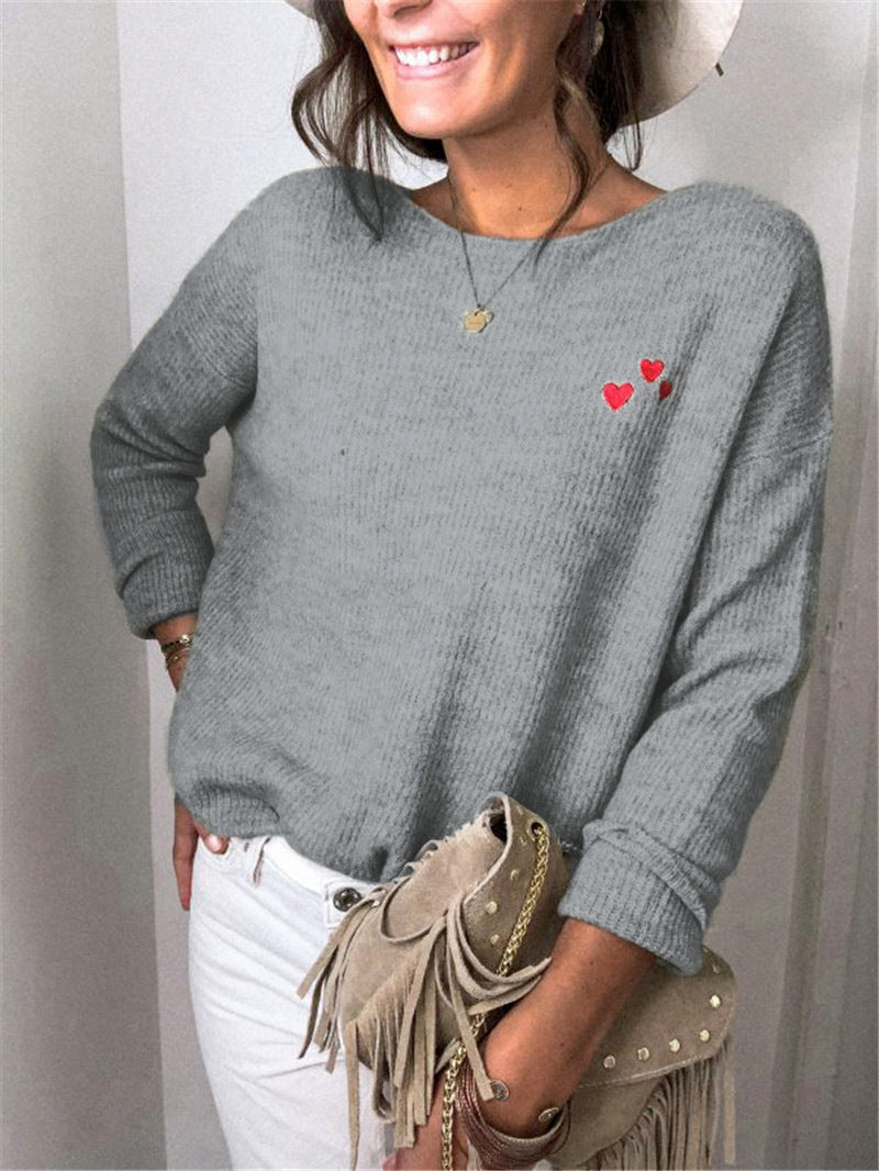 Pull en maille oversize pour femmes avec broderie en forme de cœur et décolleté bateau