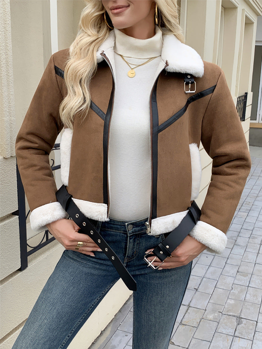 Veste en fausse fourrure pour femmes avec détails en cuir