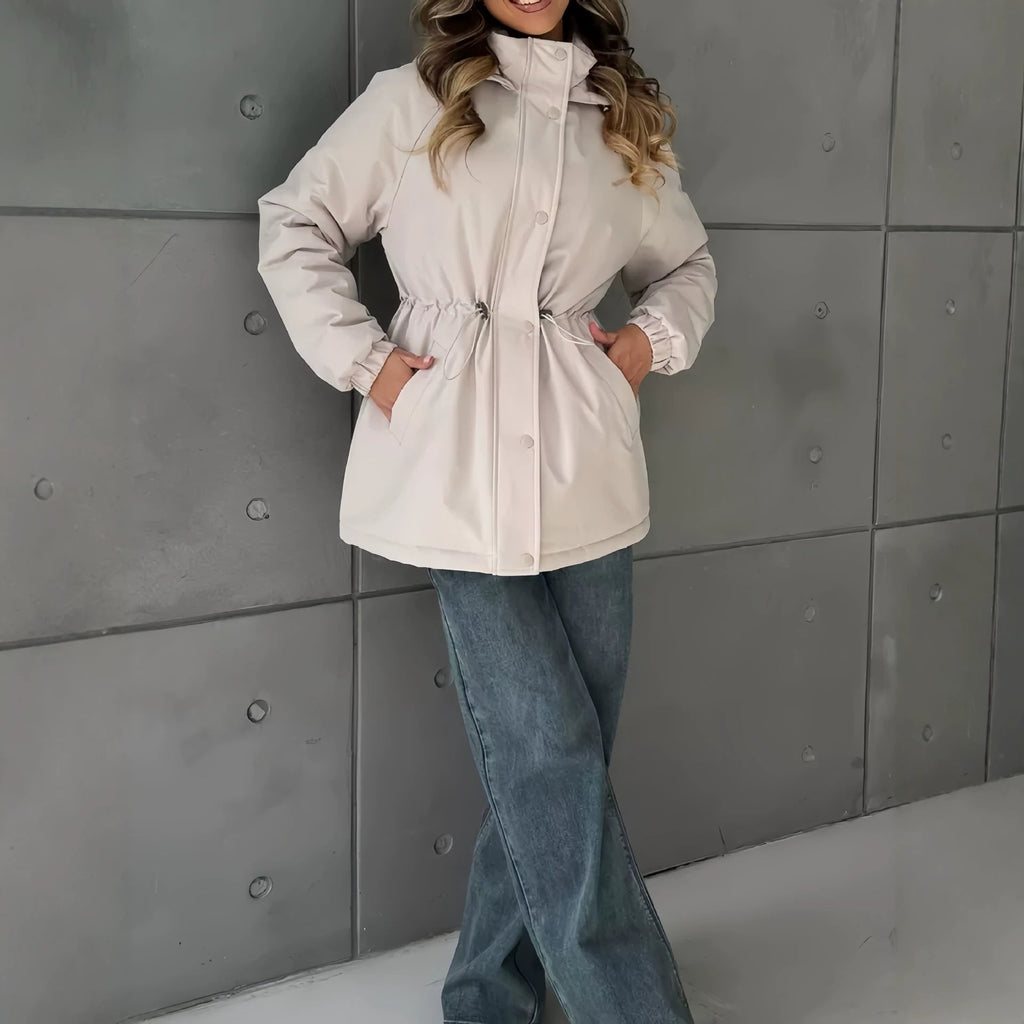 Veste fonctionnelle pour femmes avec taille ajustable