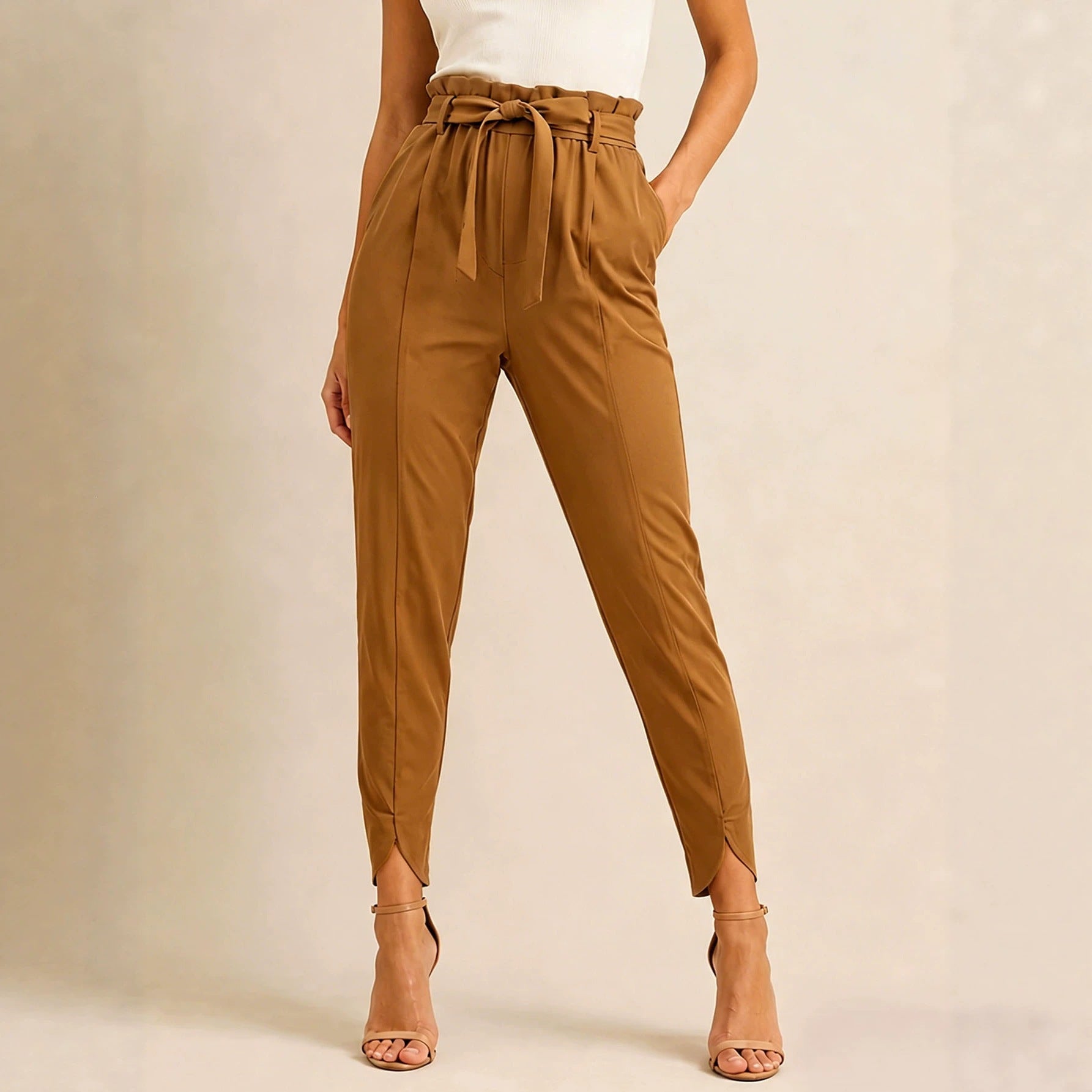 Pantalon paperbag taille haute pour femmes avec ceinture à nouer et finition cheville fendue Echo Archiv
