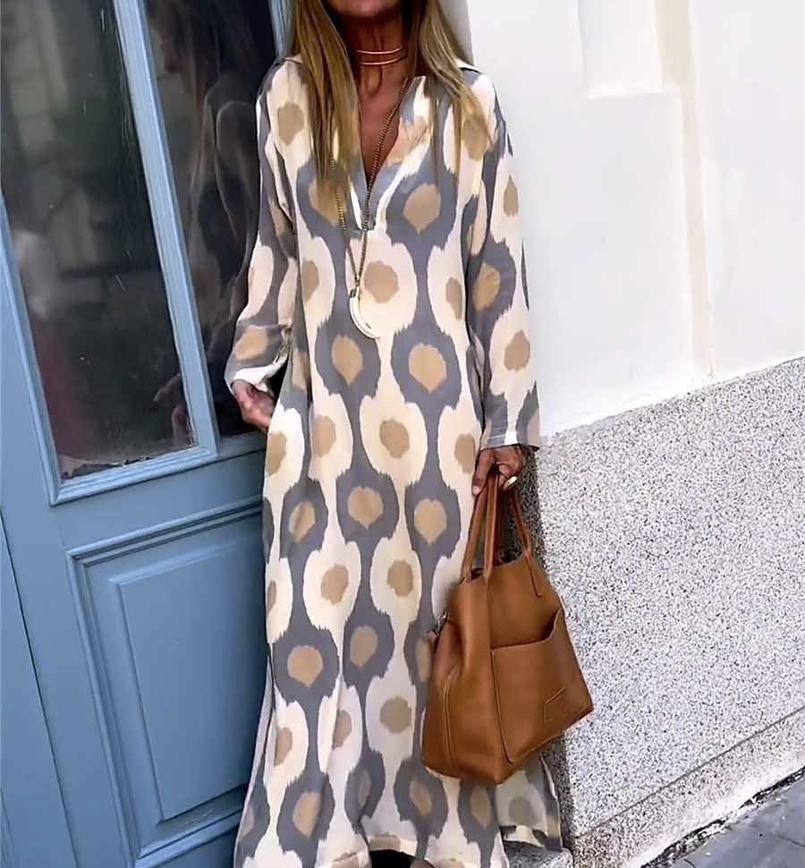 Robe maxi Boho longue pour femmes avec décolleté en V, coupe décontractée et imprimé all-over saisissant Echoarchiv