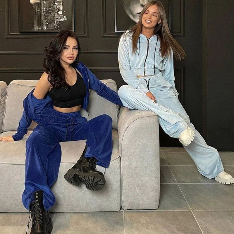 Ensemble de lounge en velours luxueux pour femmes avec veste à fermeture éclair courte et jogger à taille haute Echo Archiv