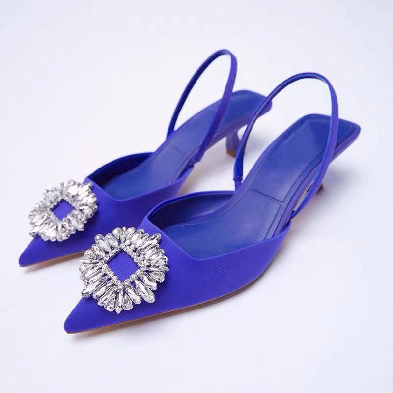 Pompes Slingback pour femmes avec détail en bijou scintillant R&B