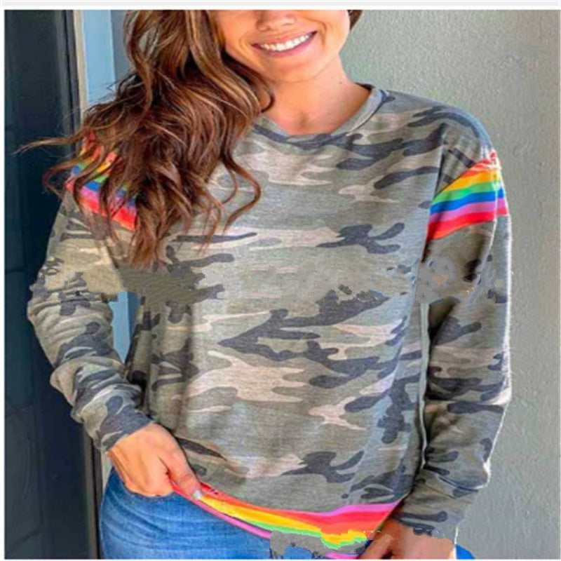 Sweatshirt camouflage pour femmes avec des rayures contrastantes et col rond Echo Archive