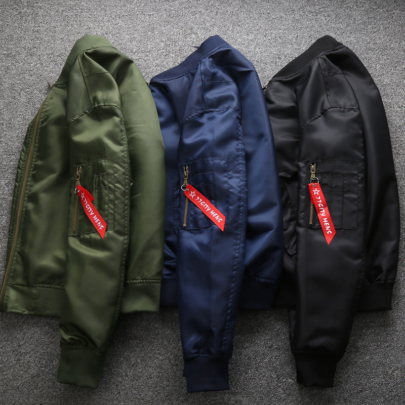 Veste bomber moderne pour hommes avec fermeture éclair en métal, poche utilitaire sur le bras et poignets côtelés Echo Archiv