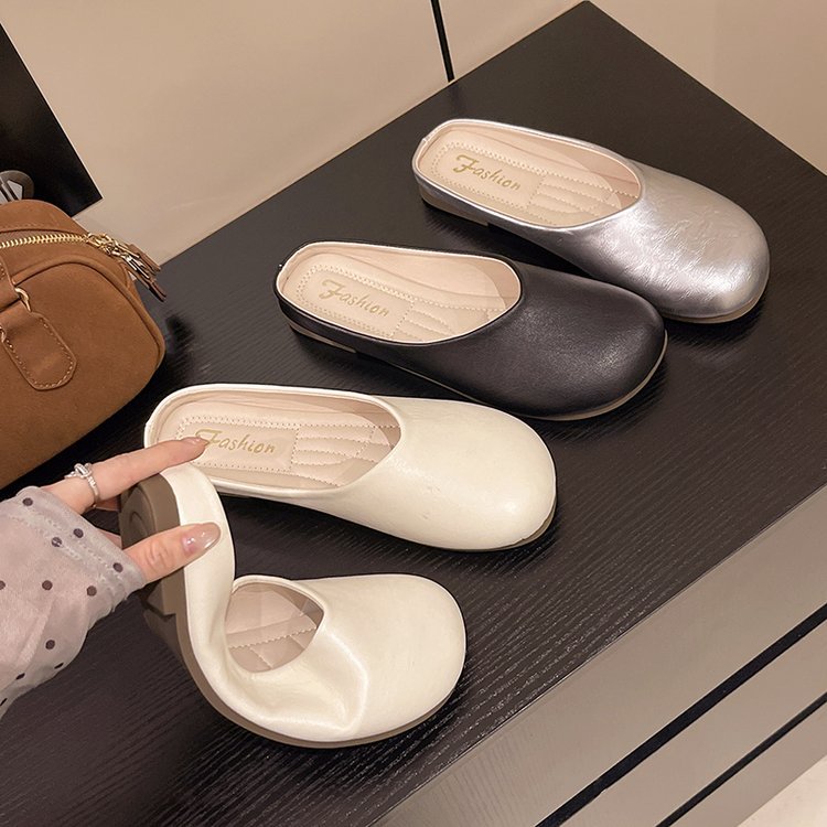 Mules élégantes pour femmes avec matériau brillant R&B