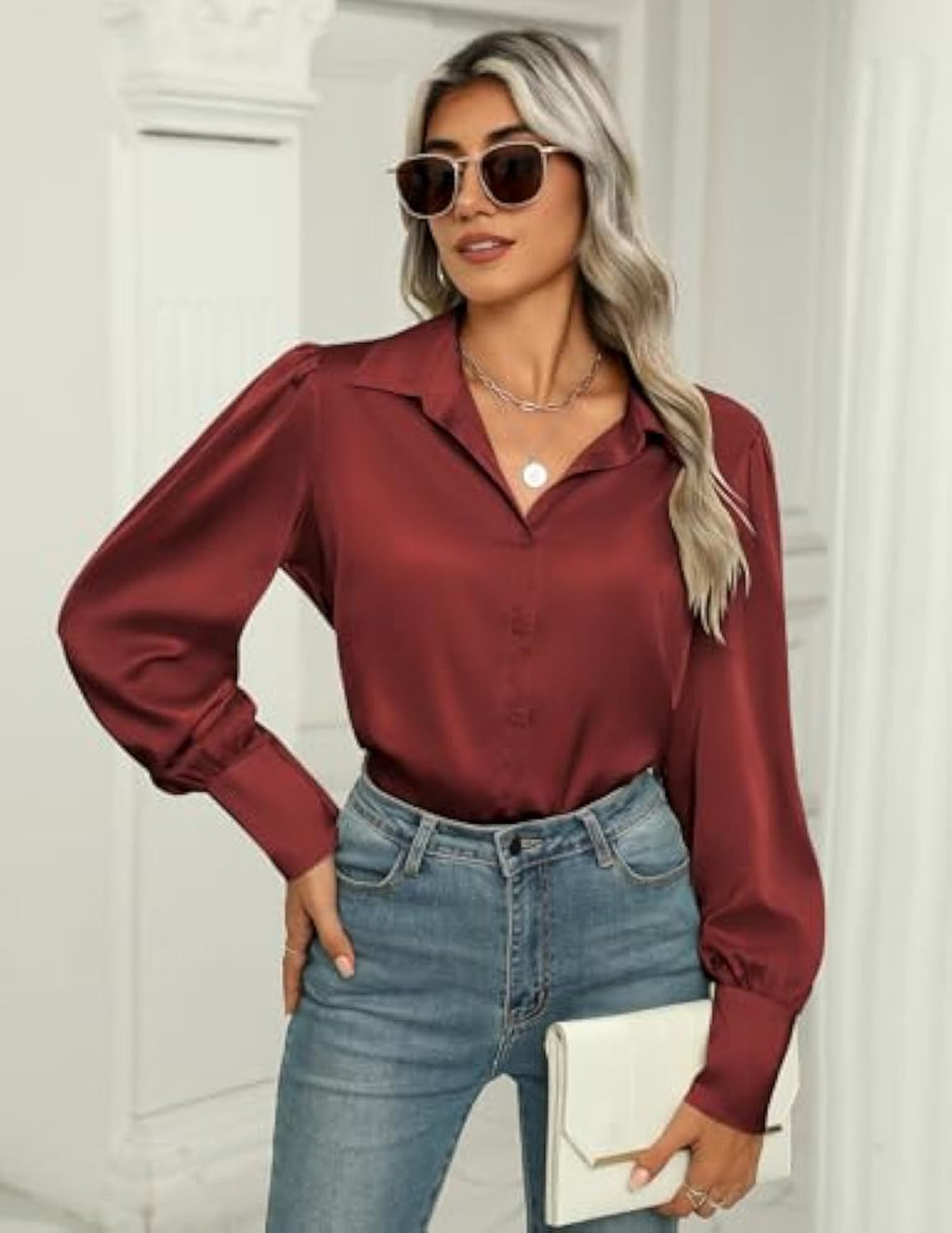 Blouse en satin pour femmes avec col chemise, patte de boutonnage cachée et manches longues