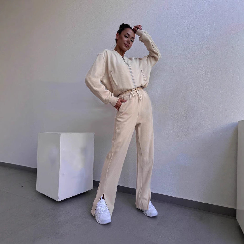 Ensemble en velours doux pour femmes avec bomber à fermeture éclair courte et pantalon taille haute avec fente Echo Archiv