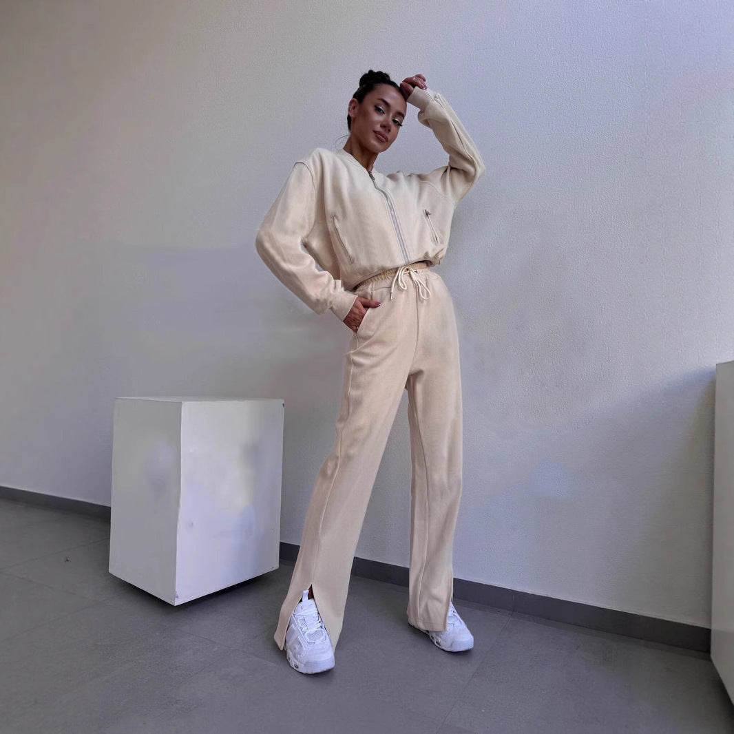 Ensemble en velours doux pour femmes avec bomber à fermeture éclair courte et pantalon taille haute avec fente Echo Archiv