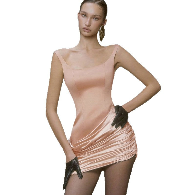 Robe mini ajustée pour femmes avec design drapé élégant R&B