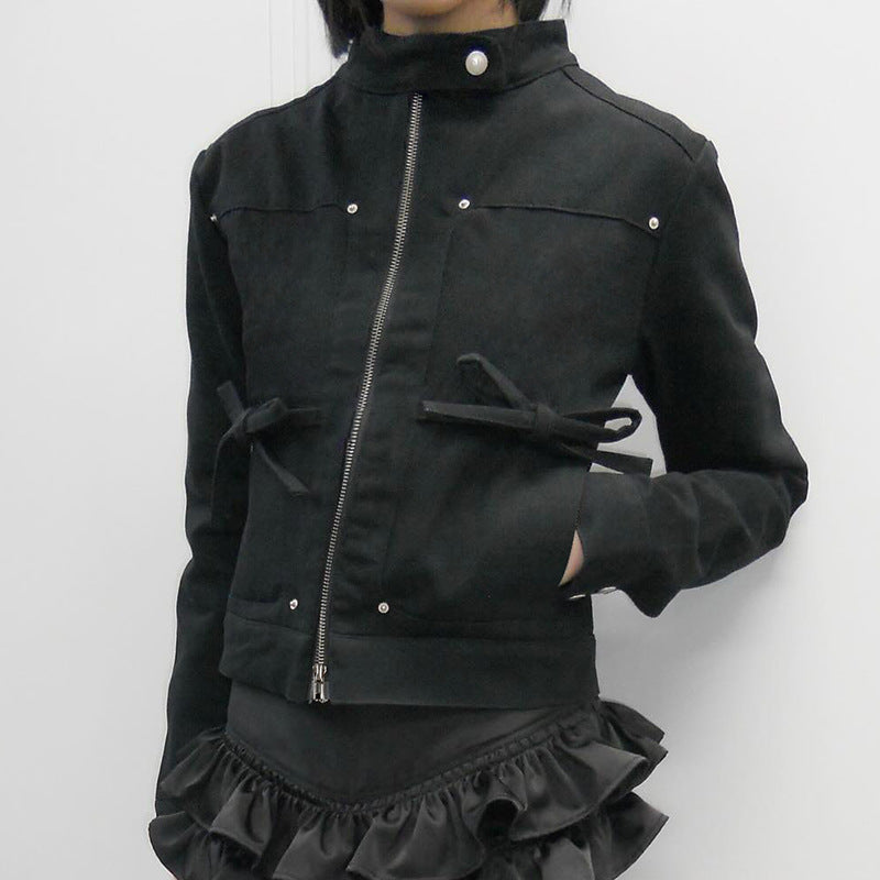 Veste courte cintrée pour femmes avec col montant, épaulettes, ceintures à la taille et fermeture éclair intégrale Echo Archiv