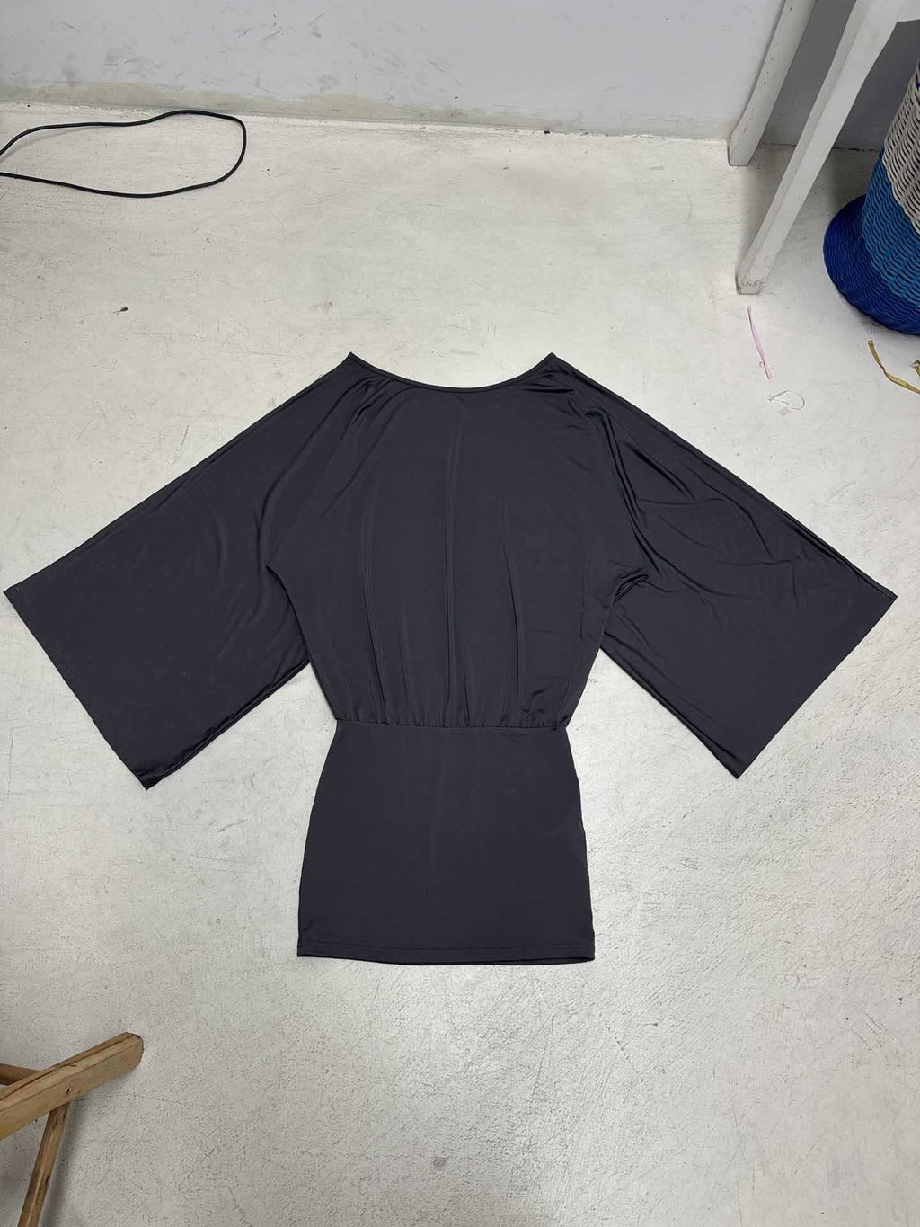 Top blouson drapé sans manches pour femmes avec manches chauve-souris larges et taille cintrée Echo Archiv