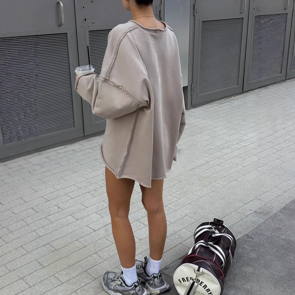 Sweatshirt ultra large pour femmes avec coutures effilochées et ourlet asymétrique Echo Archiv
