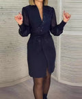 Robe portefeuille cintrée pour femmes avec manches bouffantes semi-transparentes, ornement de sequins discret et ceinture à nouer R&B