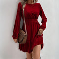 Robe mini en velours pour femmes avec couture élastique à la taille et jupe à volants
