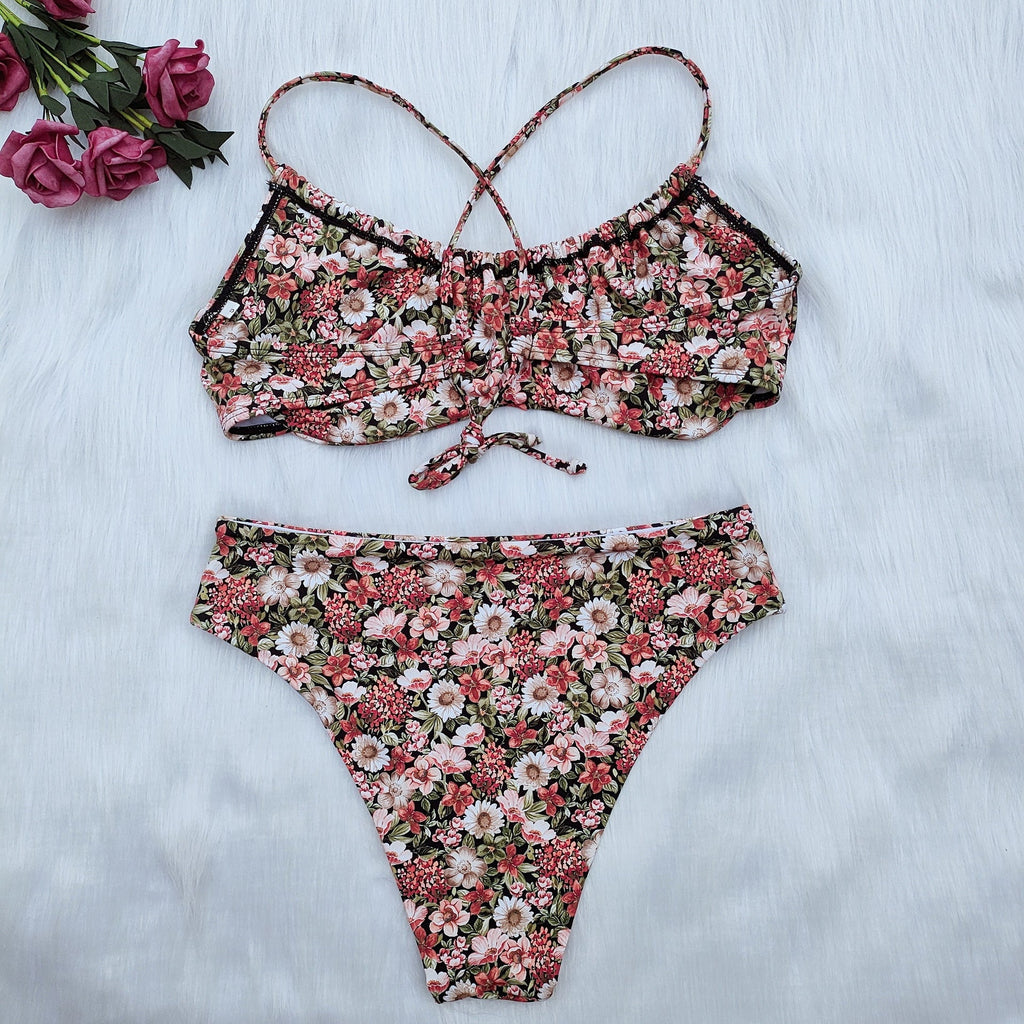 Ensemble de bikini floral pour femmes avec design ludique R&B