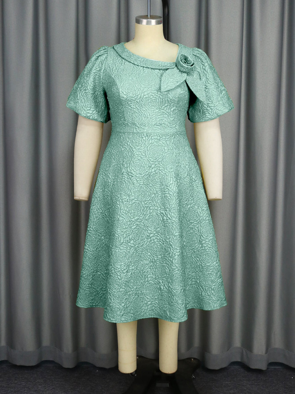 Robe pour femmes avec imprimé floral élégant et décoration en nœud R&B