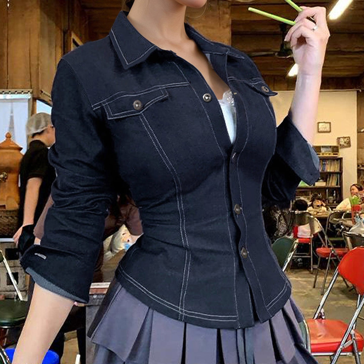 Veste en jean cintrée pour femmes avec coutures contrastantes marquées, poches poitrine et coupe flatteuse Echo Archiv