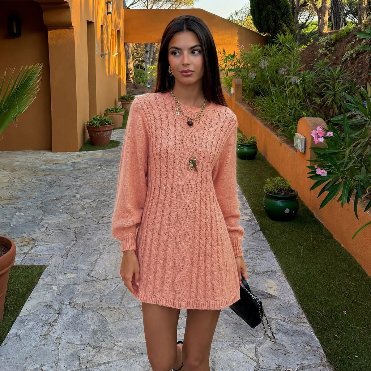 Robe en tricot pour femmes avec motif torsadé et manches ballon