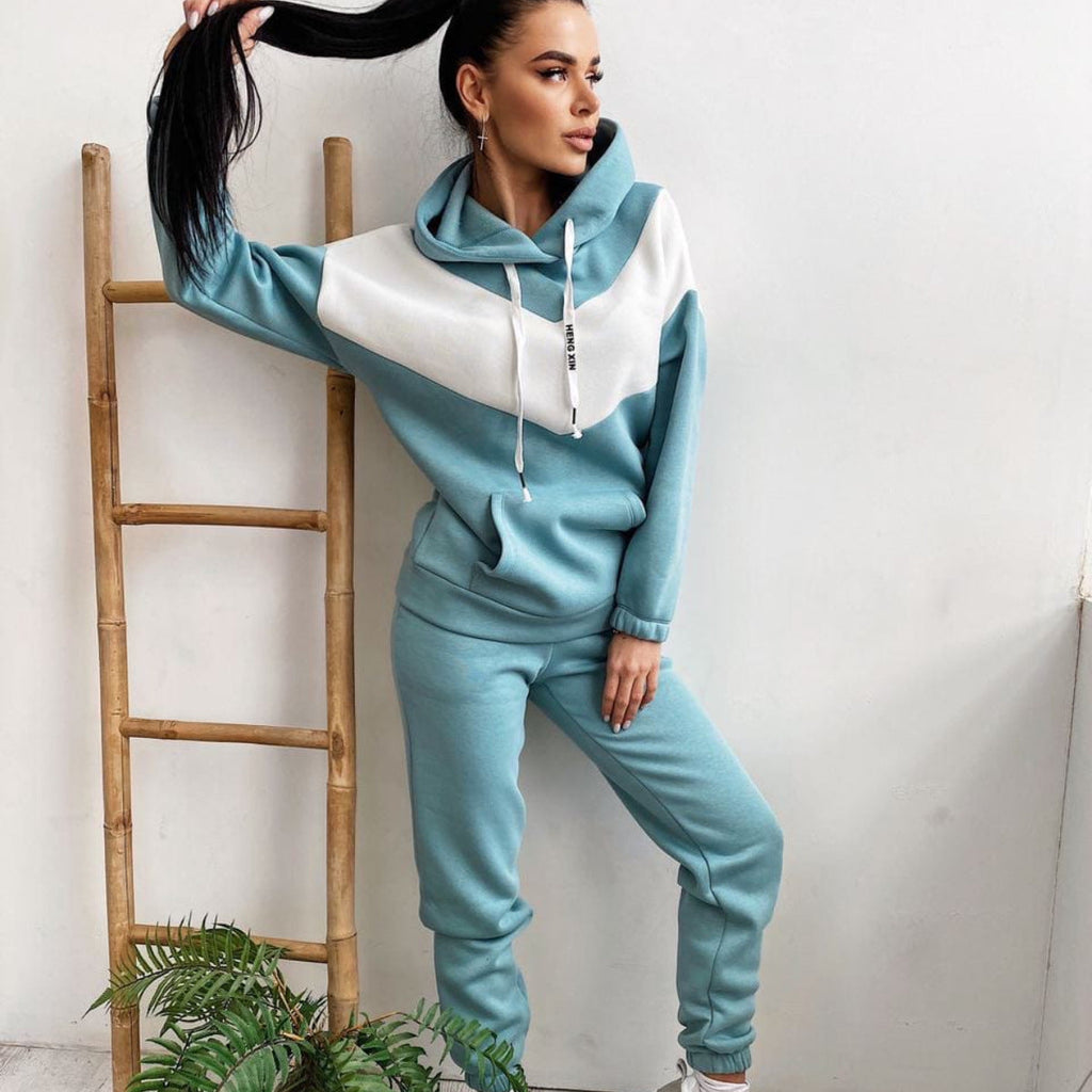 Ensemble de loungewear pour femmes en deux pièces avec sweat à capuche Chevron et jogging tapered Echo Archive
