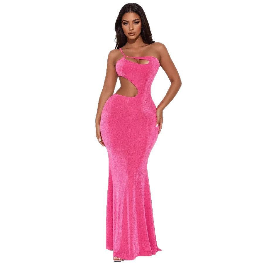 Robe maxi ajustée pour femmes avec décolleté plongeant et détails découpés R&B