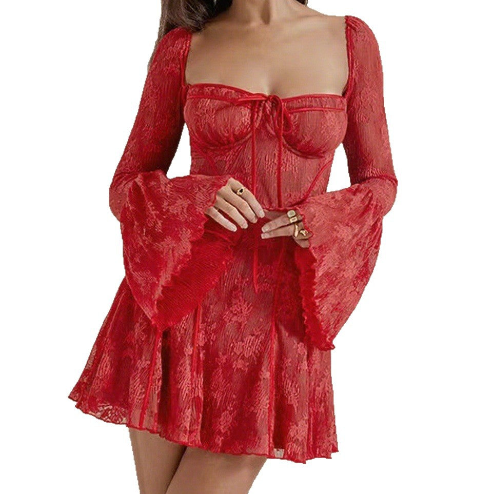 Robe mini romantique et ludique pour femmes avec motifs floraux et manches évasées R&B