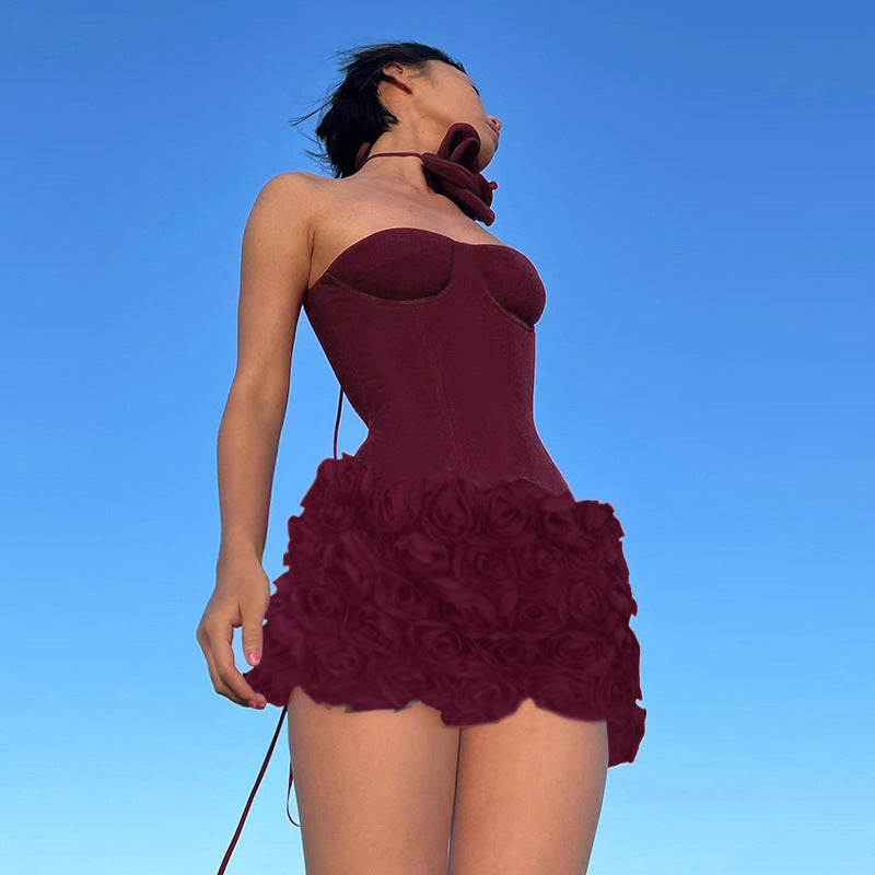 Robe Mini Sexy Femme avec Applications Florales et Décolleté en Cœur R&B