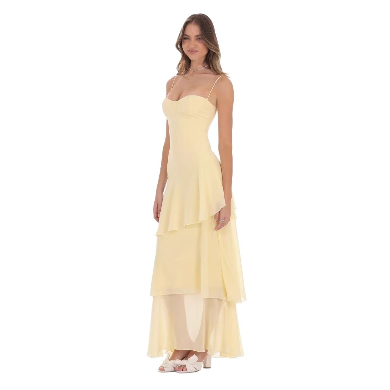 Robe maxi à volants pour femmes avec décolleté en cœur et fines bretelles spaghetti R&B
